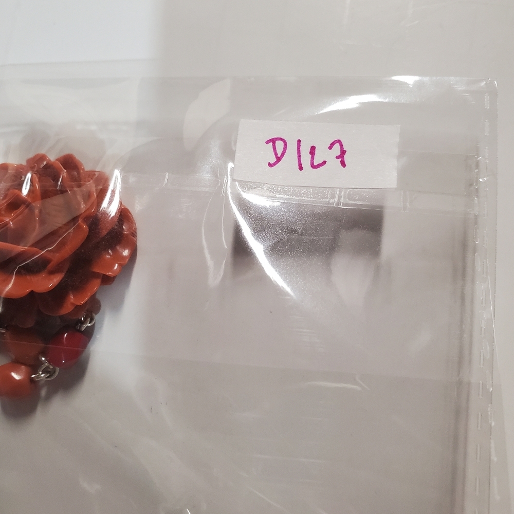 Avon Red and Orange Rose Necklace - Picture 6 of 6